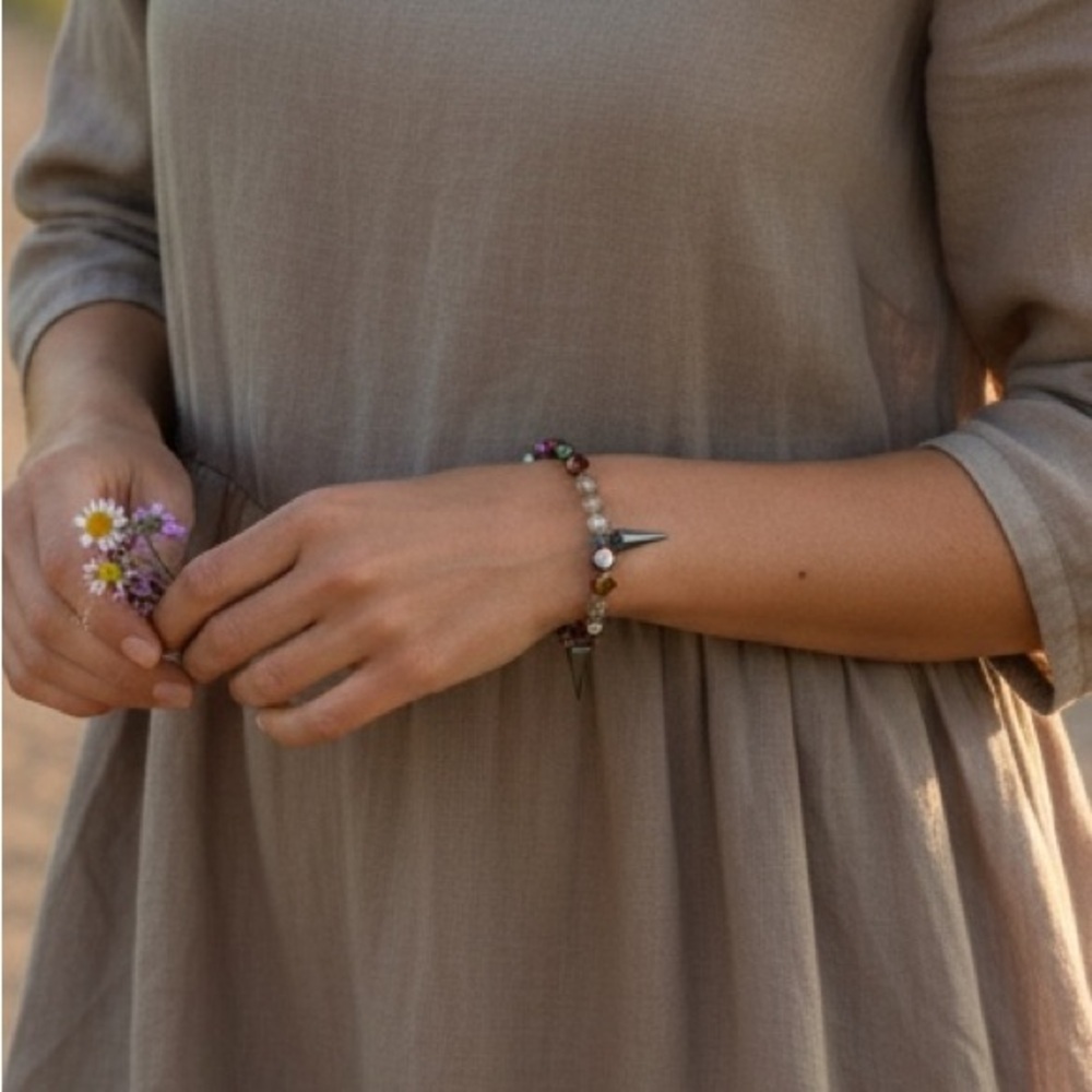 Erimish. Bracelet. ***Bundle 2 or more, ship together and save!!** - Picture 2 of 7